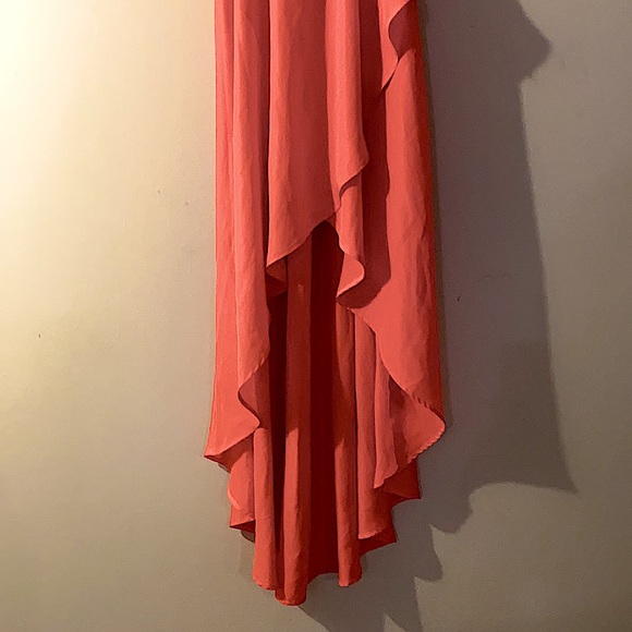 Woman’s Dress - Picture 3 of 15